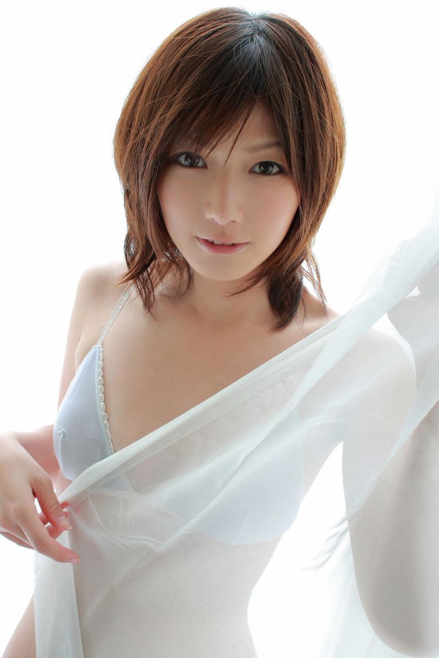 【Dカップ】元グラビアアイドル・京本有加(30)の下着画像まとめ
