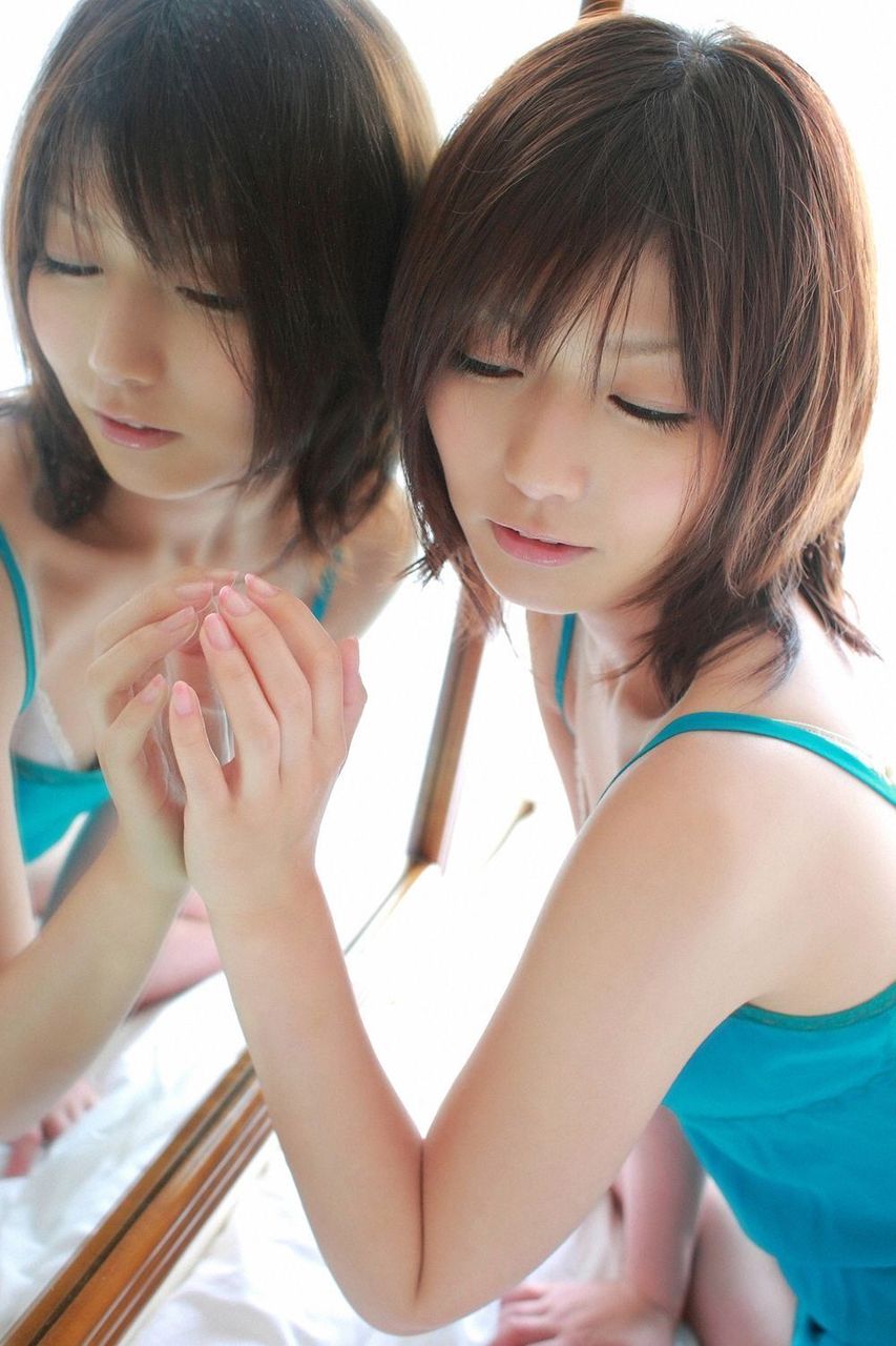 【Dカップ】元グラビアアイドル・京本有加(30)の下着画像まとめ