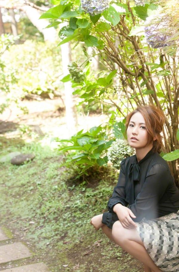 【熟女のおっぱい】グラビアアイドル・磯山さやか(33)の下着画像まとめ