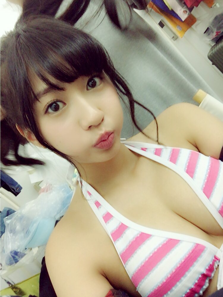 【Dカップ】グラビアアイドル・大貫彩香(24)の自撮り&オフショット水着画像 Part１