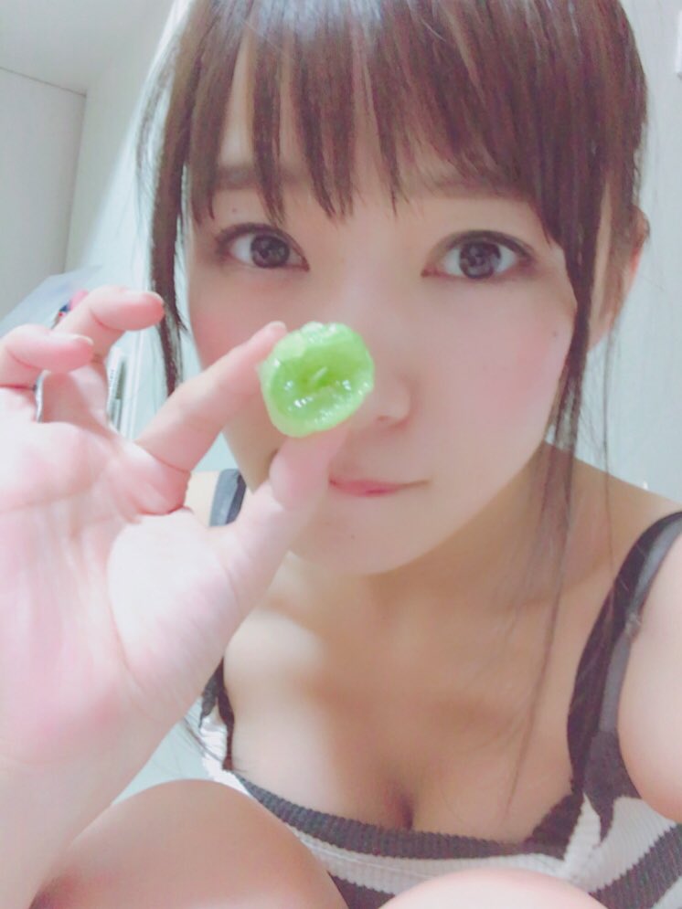 【Dカップ】女優・階戸瑠李(28)の自撮り&オフショット水着画像 Part４