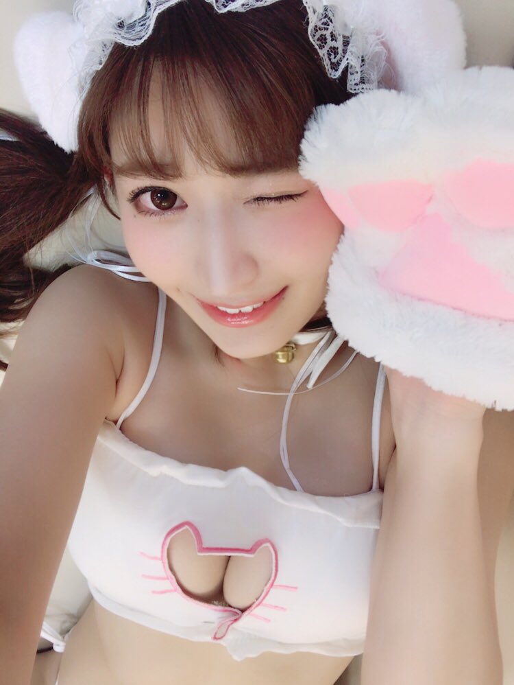 【Fカップ】グラビアアイドル・月城まゆ(23)の自撮り&オフショット水着画像 Part６