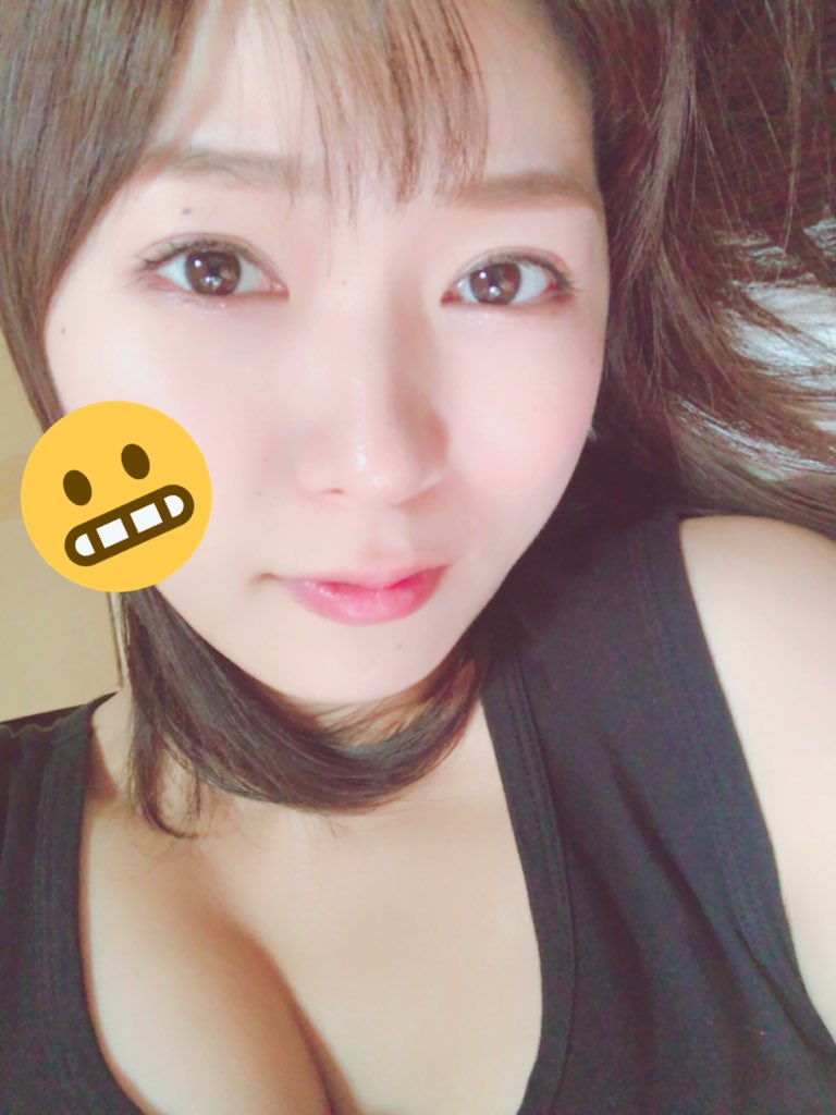 【Dカップ】女優・階戸瑠李(29)の自撮り&オフショット水着画像 Part５