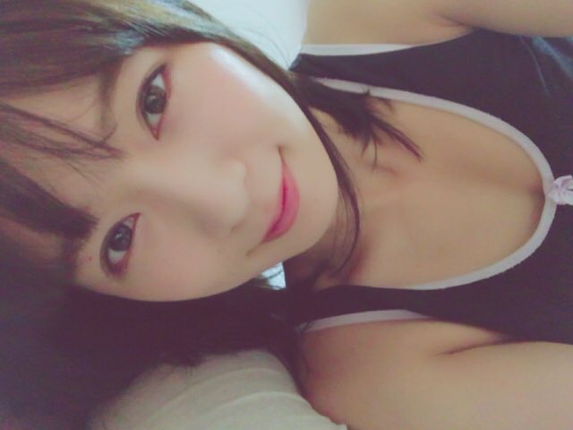 【Dカップ】女優・階戸瑠李(29)の自撮り&オフショット水着画像 Part５