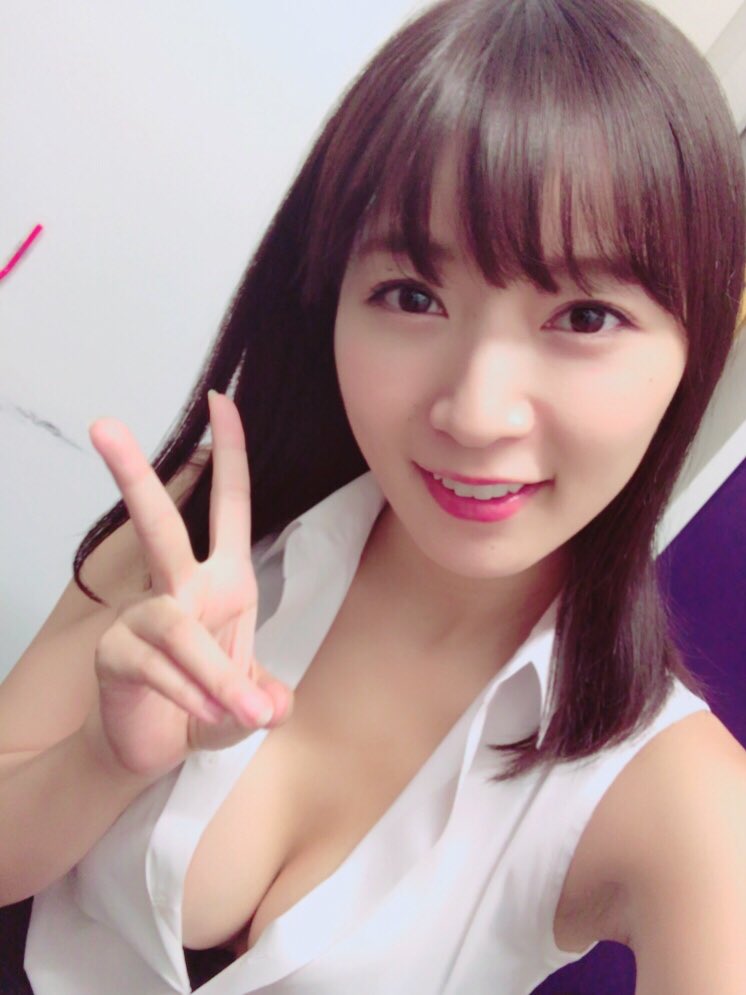 【Dカップ】女優・階戸瑠李(29)の自撮り&オフショット水着画像 Part５