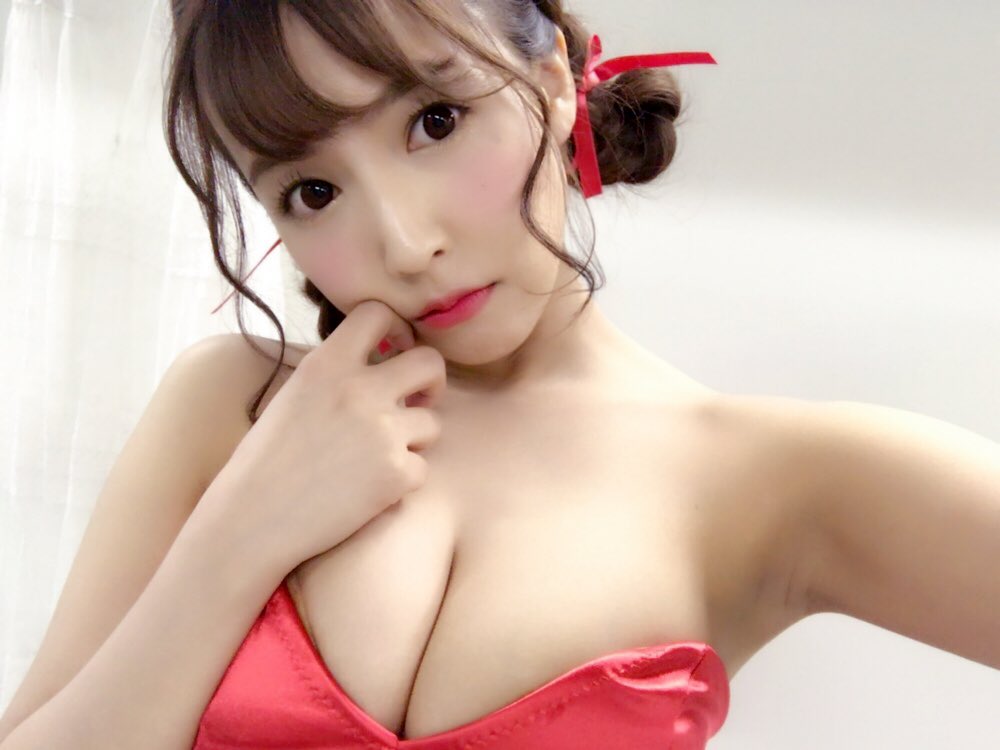 【Fカップ】AV女優・三上悠亜(24)の自撮り&オフショット水着画像 Part１０