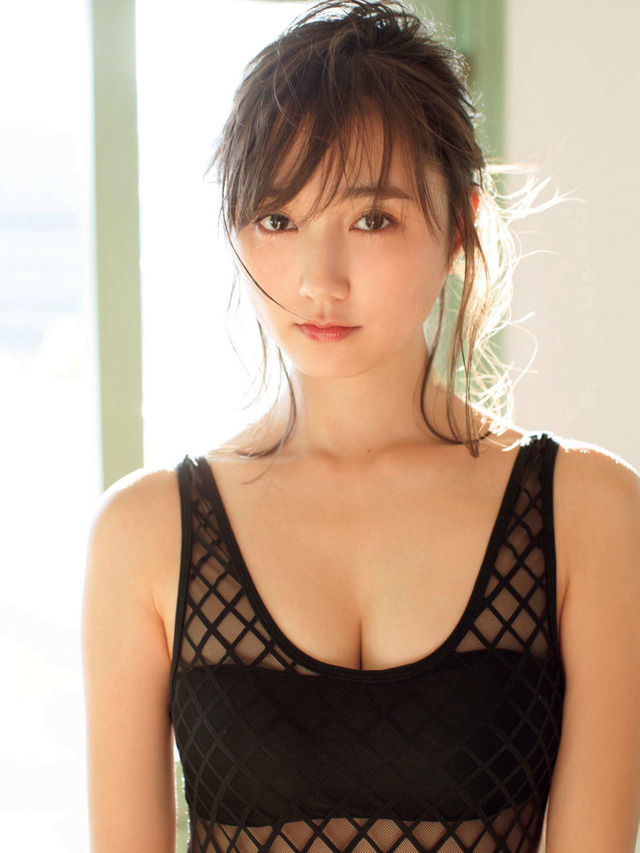 【初登場SEXY！】モデル・鈴木友菜(25)の週刊誌水着画像