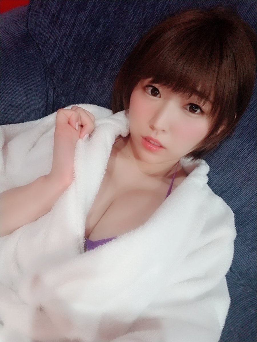 【Iカップ】AV女優・松本菜奈実(23)の自撮り水着&セミヌード画像 Part６