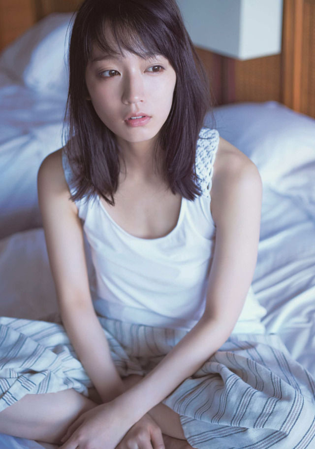 【ピュア・ヒロイン】女優・吉岡里帆(24)の週刊誌グラビア画像