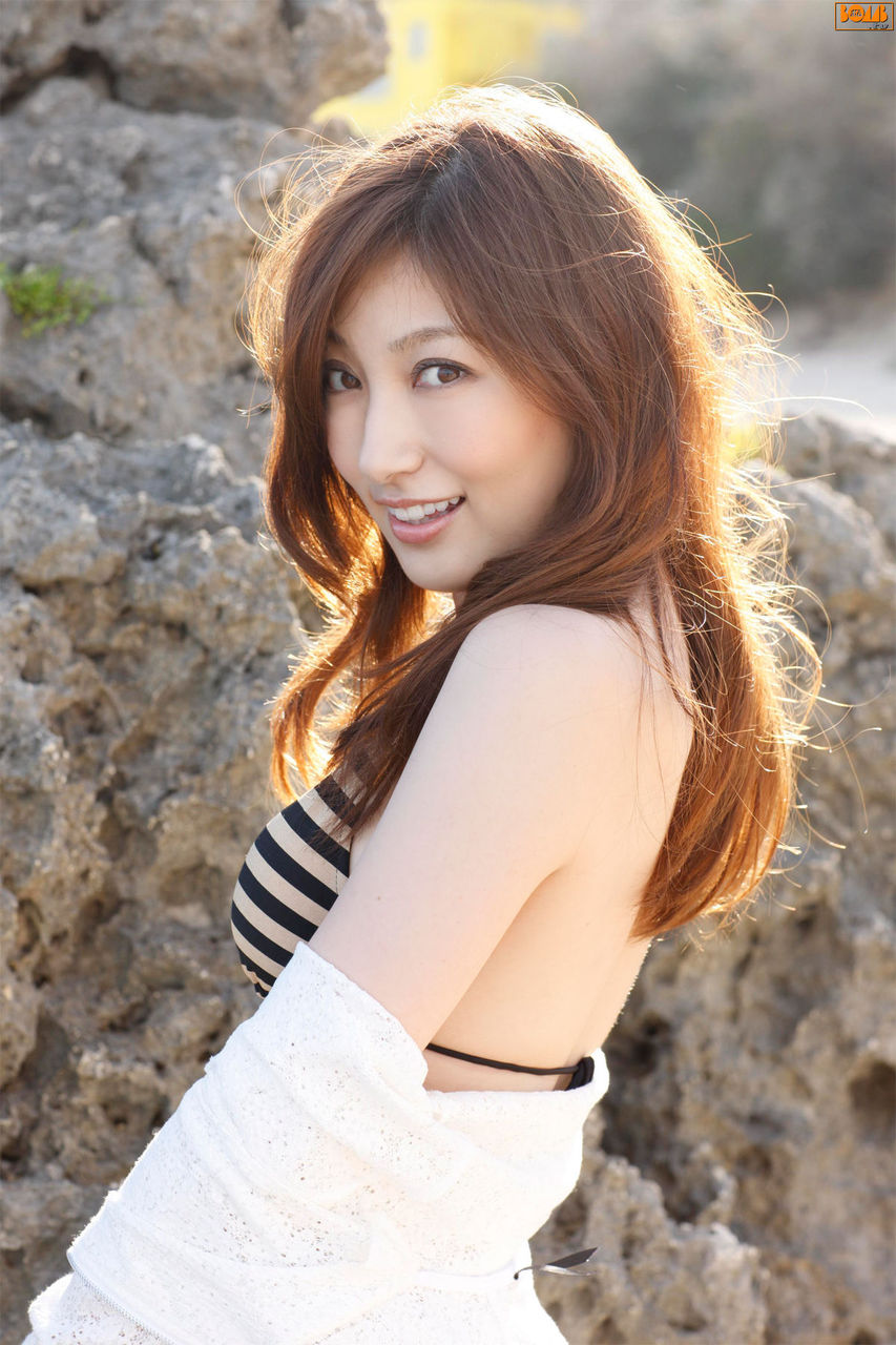 【スタイル抜群！】グラビアアイドル・熊田曜子(35)の水着画像まとめ