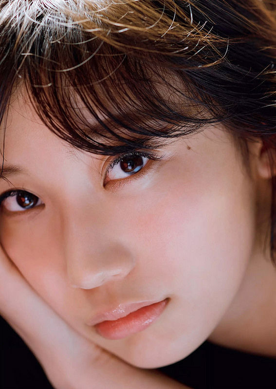 【もう少し大人に】モデル・小倉優香(19)の週プレ水着画像