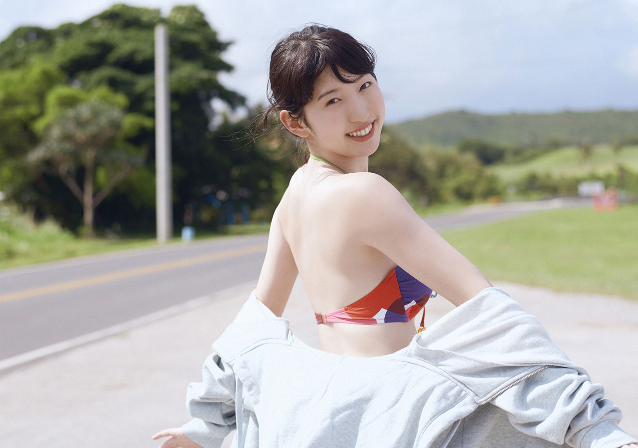 【巨乳】女優・日比美思(19)の水着画像まとめ