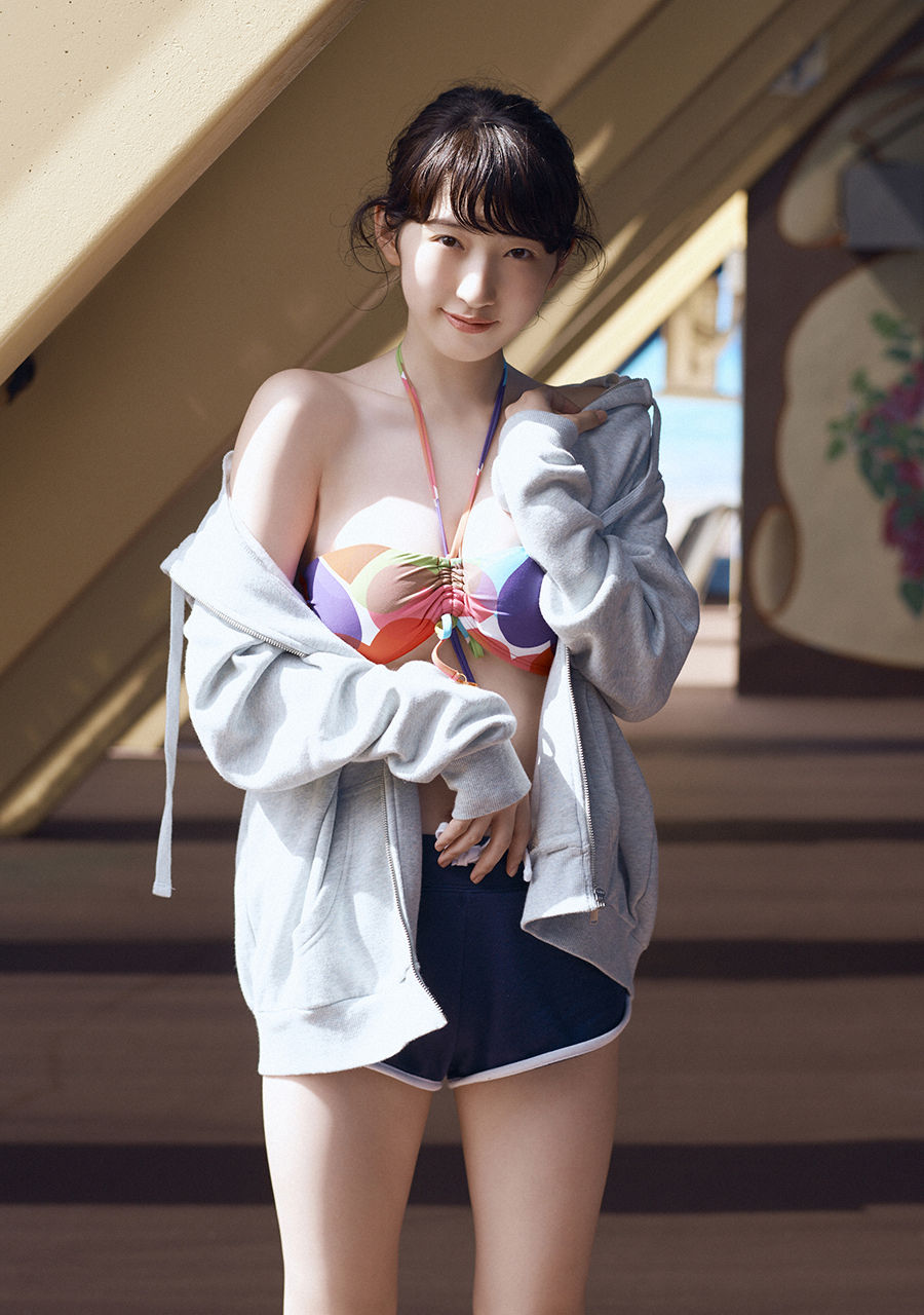 【巨乳】女優・日比美思(19)の水着画像まとめ