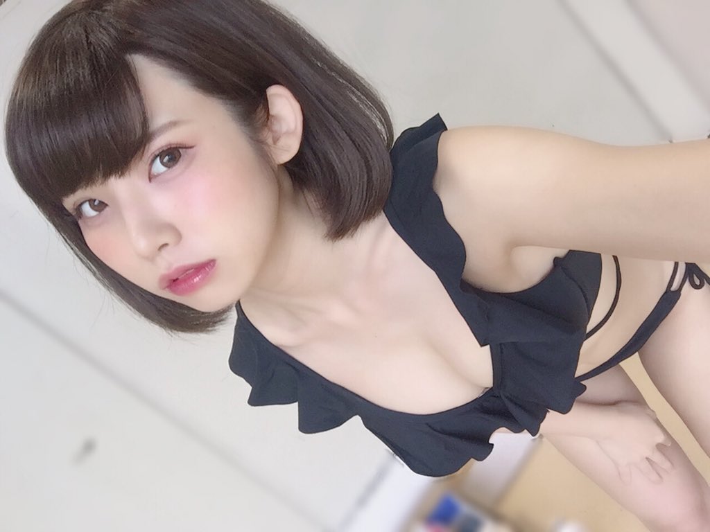 【Eカップ】コスプレイヤー・えなこ(24)の自撮りコスプレ水着画像 Part５