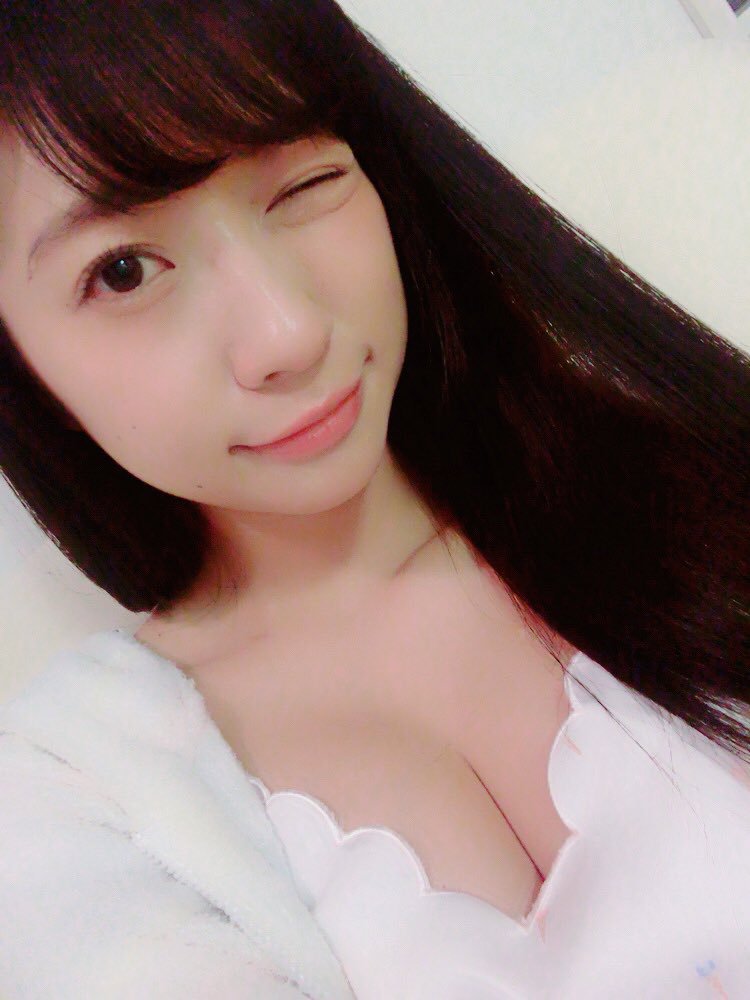 【Dカップ】グラビアアイドル・大貫彩香(25)の自撮り&オフショット水着画像 Part８