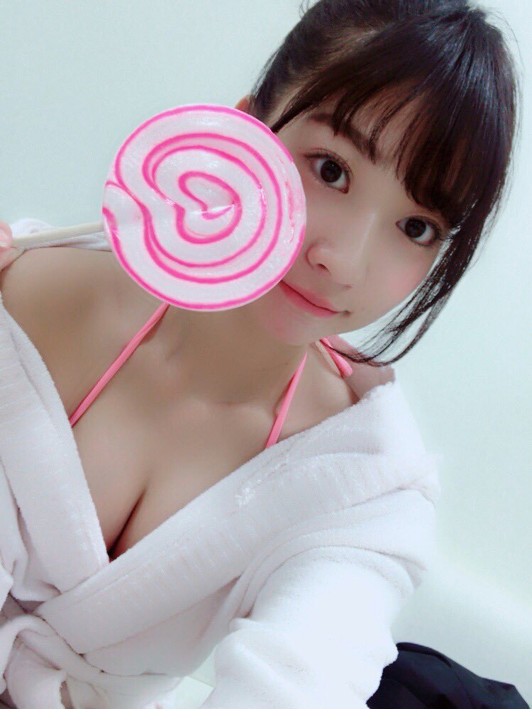 【Dカップ】グラビアアイドル・大貫彩香(25)の自撮り&オフショット水着画像 Part８