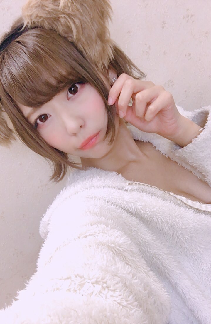 【Dカップ】グラビアアイドル・小日向結衣(24)の自撮り&オフショット水着画像 Part５
