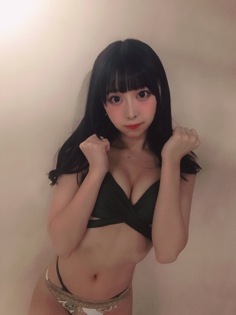【推定Dカップ】モデル・真島なおみ(20)の自撮り&オフショット水着画像 Part２