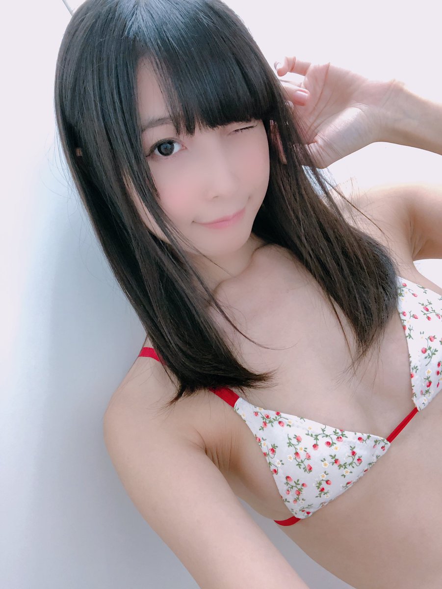 【Cカップ】グラビアアイドル・川崎あや(28)の自撮り＆オフショット水着画像 Part２０