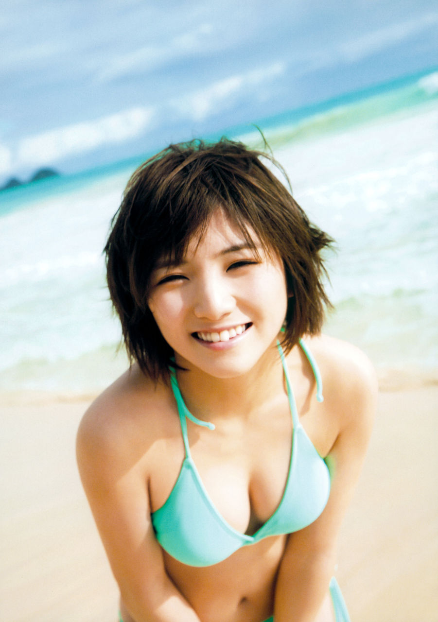 【スレンダーボディ】AKB48・岡田奈々(21)の水着画像まとめ