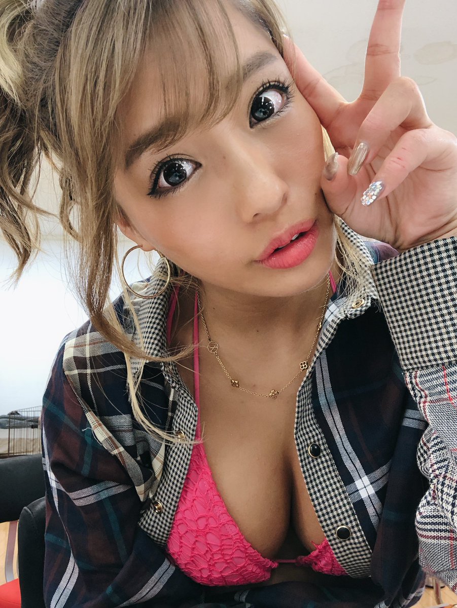 【Gカップ】グラビアアイドル・橋本梨菜(25)の自撮り&オフショット水着画像 Part１６