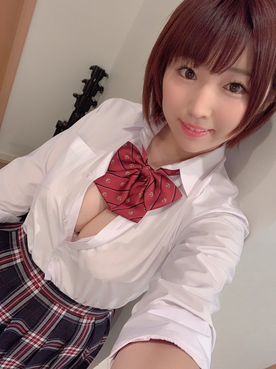 【Iカップ】AV女優・松本菜奈実(24)の自撮り水着&ヌード画像 Part１５