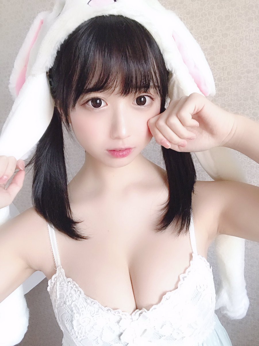 【巨乳】コスプレイヤー・Yami(20)の自撮り&オフショットコスプレ水着画像 Part５